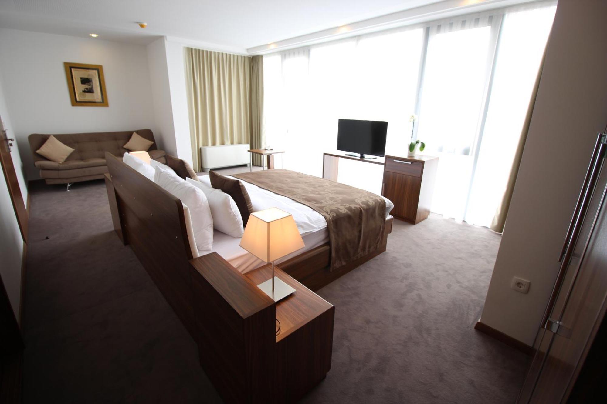 Royal Gold Hotel