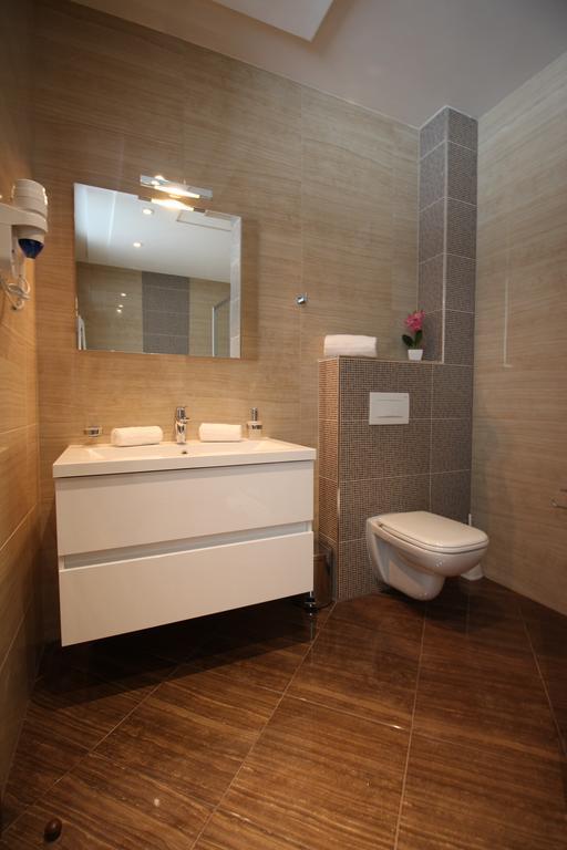 Royal Gold 3*